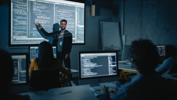 Applied Computer Science vs. Computer Science: Differences? - Tech With ...
