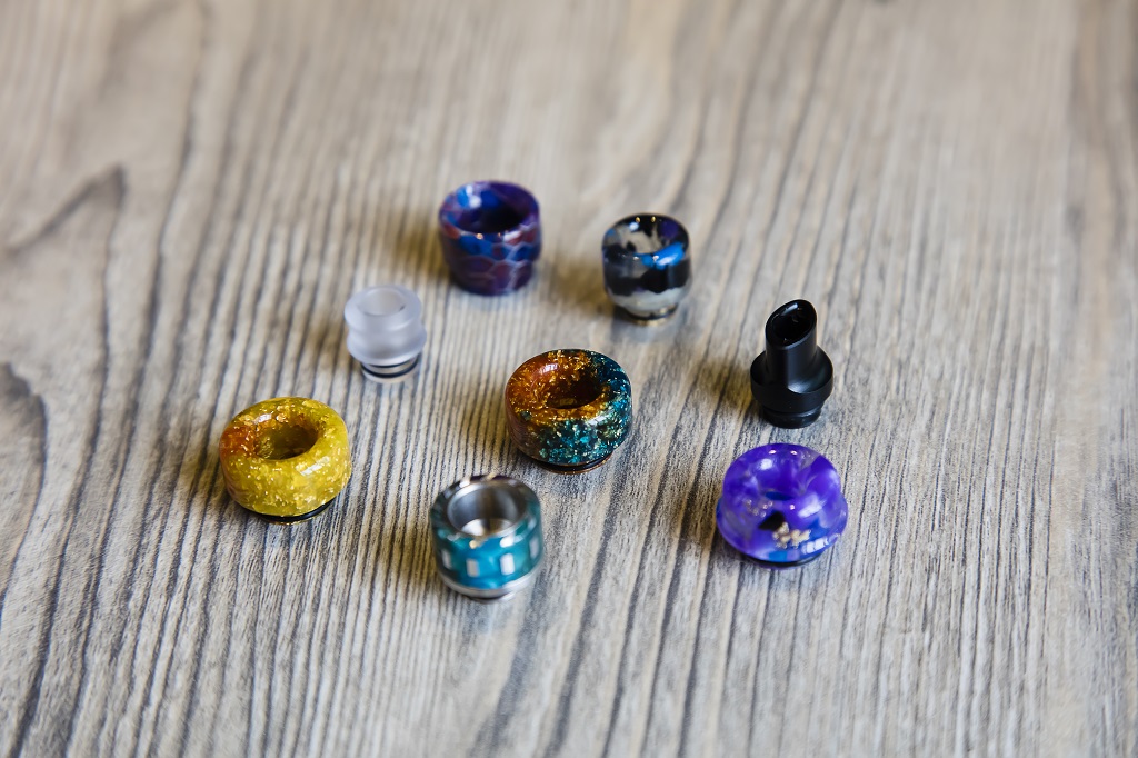 Different types of vaping drip tips