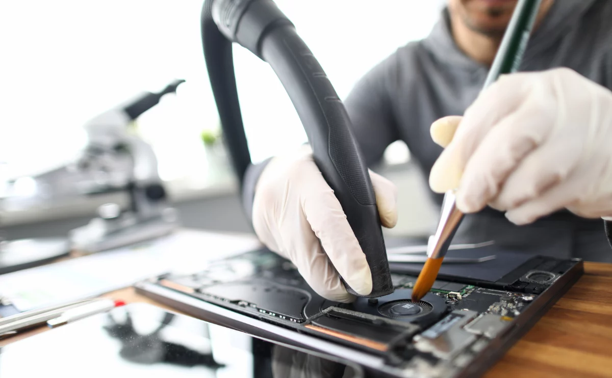 Computer Repair Industry: Dying? (Everything to Know)