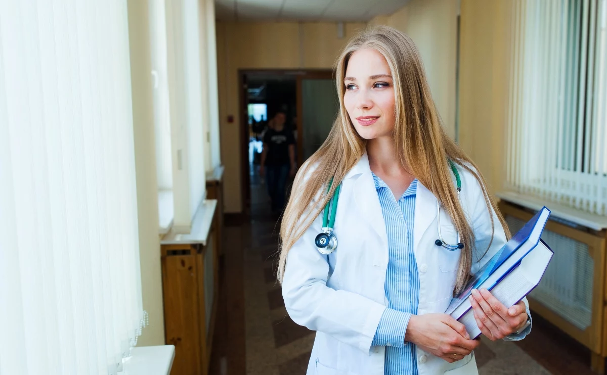 Medical Students: Best Online Jobs? (11 Options)