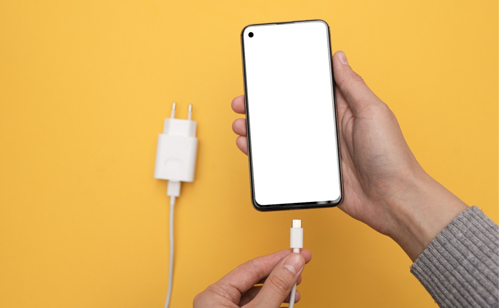 Your iPhone/iMac Charger Turns Yellow? (+ 4 Ways to Fix It)