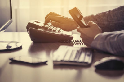 Cara menggunakan kode negara di depan nomor telepon