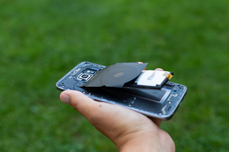 Swollen lithium polymer smartphone battery
