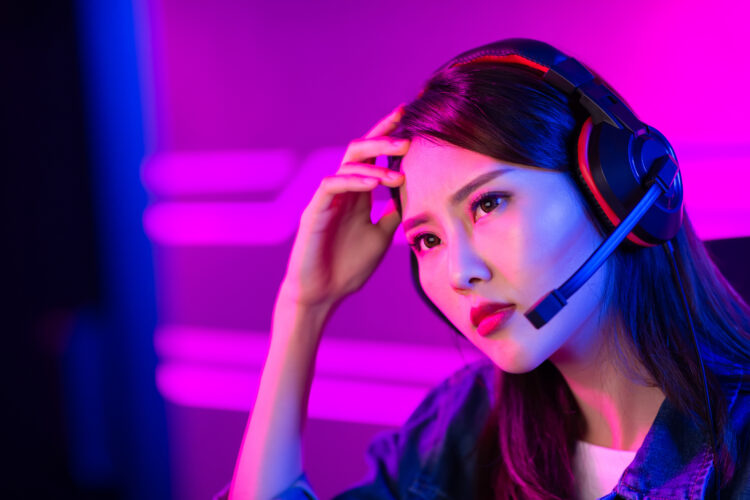 Asian girl cyber sport gamer