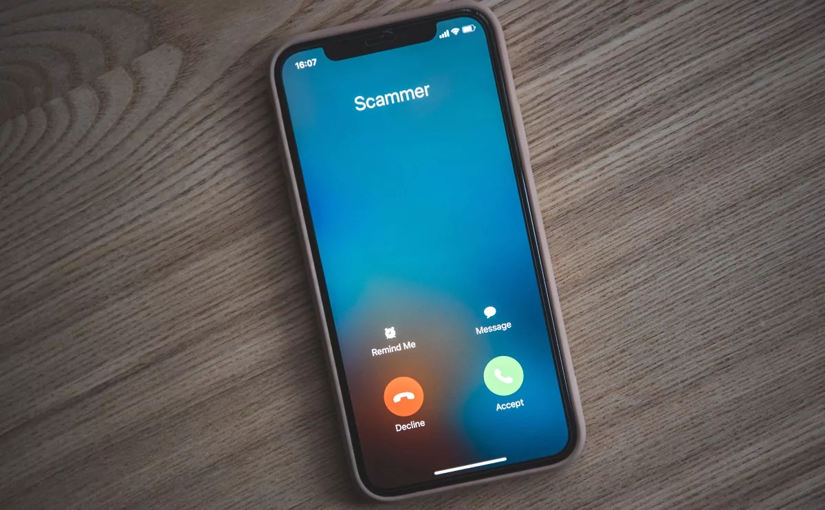 Incoming call from Scammer