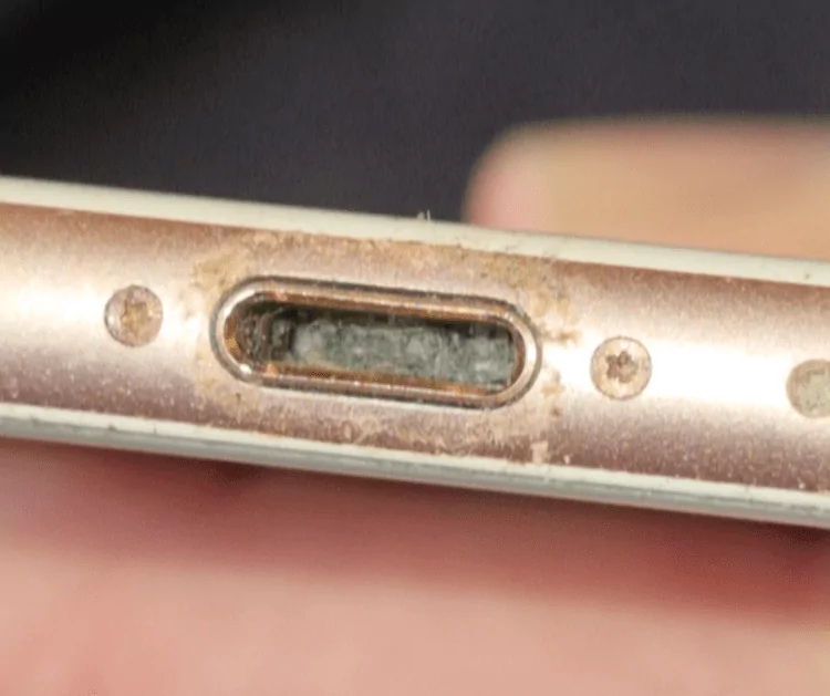 Dirty charging port.