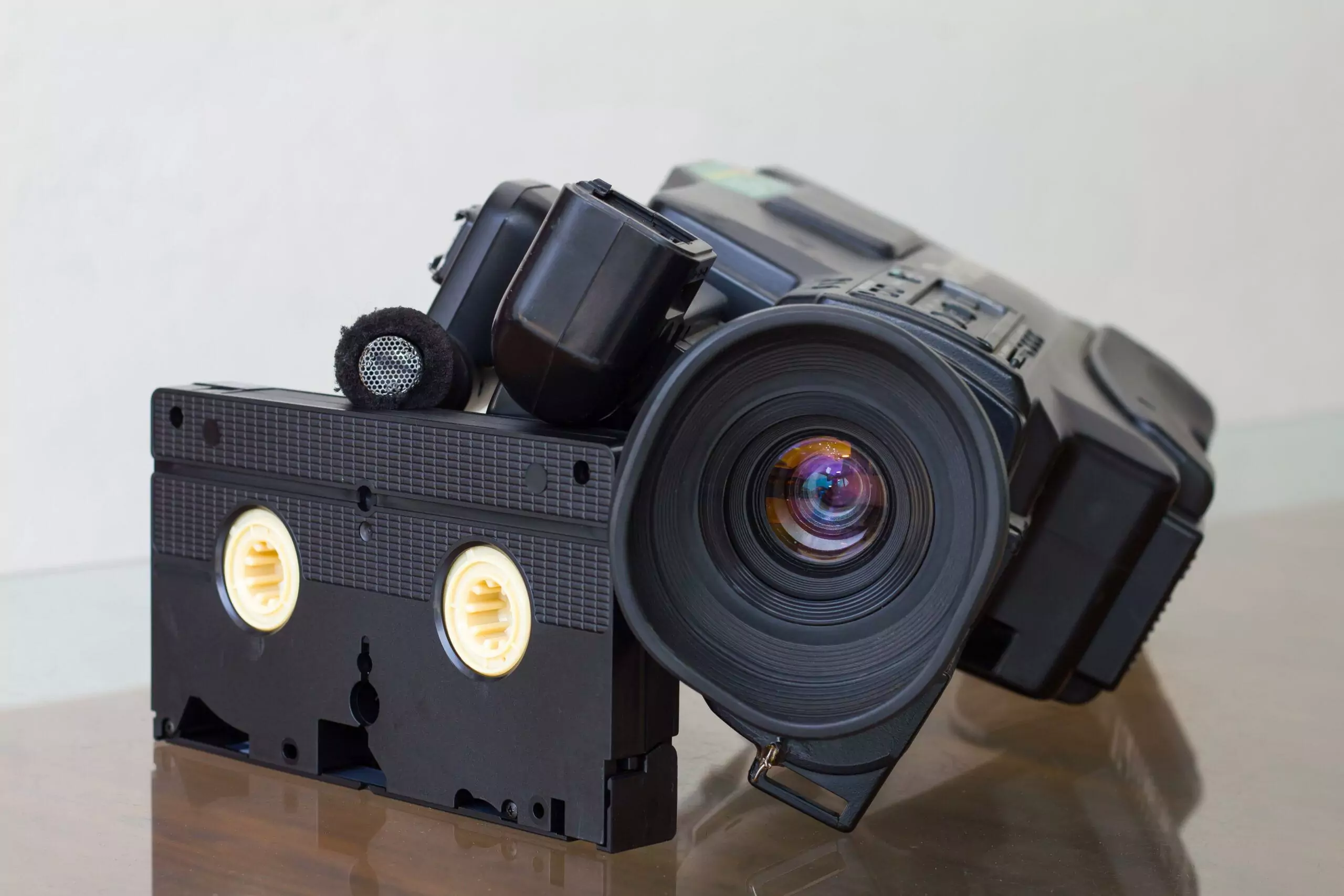 Cameras with cassette VHS.
